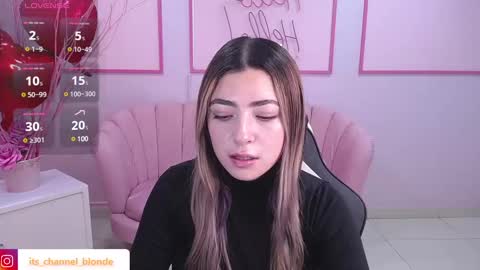 Snapshot of channel_blonde_a chatting on February 2025 04:56:02 PM channel_blonde_a online show from February 2025 04:56:02 PM