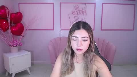 Snapshot of channel_blonde_a chatting on March 2025 04:35:01 PM channel_blonde_a online show from March 2025 04:35:01 PM