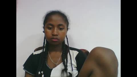 chantale483461 online show from April 2026 05:30:01 PM