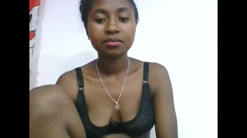 chantale483461 online show from May 2026 05:39:01 PM