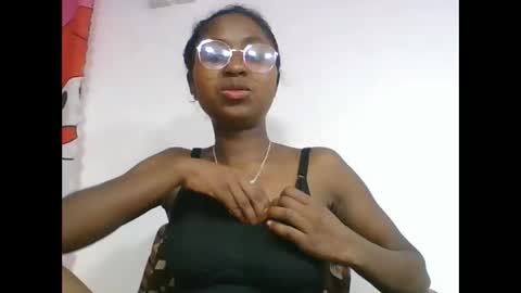 chantale483461 online show from May 2026 08:42:02 AM