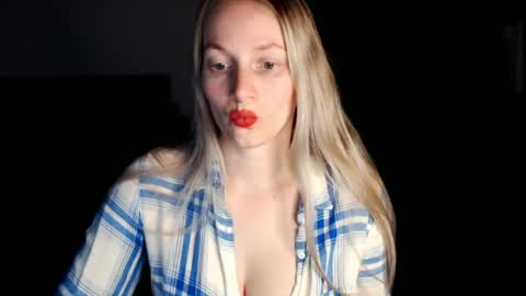 Snapshot of chanti_lovee chatting on June 2026 10:23:02 PM We Vibe Device that vibrates at the sound of Tips and makes me wet. vibe lush edging daddy lovense online show from June 2026 10:23:02 PM