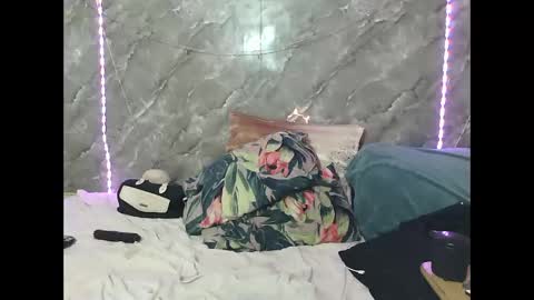 Snapshot of chanz10172 chatting on October 2025 12:53:01 AM Zaria Vixen online show from October 2025 12:53:01 AM