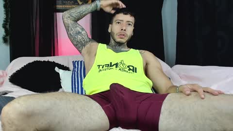 Snapshot of charless_dickenss chatting on January 2025 04:23:02 AM charless_dickenss online show from January 2025 04:23:02 AM