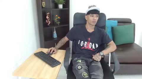 Charlie oconnor online show from January 2025 04:00:01 AM