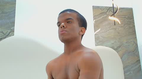 charlie_walkerr online show from May 2026 01:02:04 AM