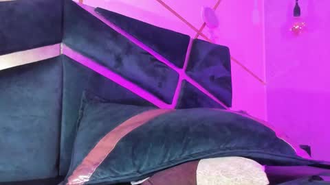 Snapshot of charlie_williams_1 chatting on January 2025 04:28:01 AM CHARLIE online show from January 2025 04:28:01 AM