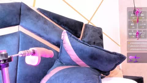 Snapshot of charlie_williams_1 chatting on January 2025 11:24:01 PM CHARLIE online show from January 2025 11:24:01 PM