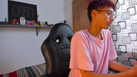 Snapshot of charlieerusso chatting on December 2024 08:54:02 PM Charles Russo online show from December 2024 08:54:02 PM