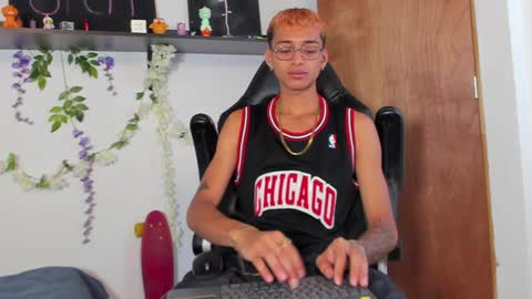 Snapshot of charlieerusso chatting on January 2025 03:41:01 PM Charles Russo online show from January 2025 03:41:01 PM