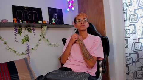 Snapshot of charlieerusso chatting on January 2025 07:29:02 PM Charles Russo online show from January 2025 07:29:02 PM