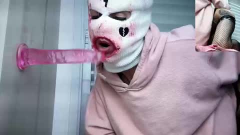 Snapshot of charliethroat chatting on February 2026 06:45:02 AM Charlie Throat online show from February 2026 06:45:02 AM