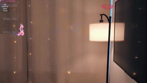 Snapshot of charlinepiker chatting on February 2026 08:30:02 AM Yumi online show from February 2026 08:30:02 AM