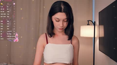 Snapshot of charlinepiker chatting on February 2026 09:02:01 AM Yumi online show from February 2026 09:02:01 AM