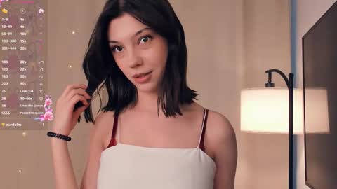 Snapshot of charlinepiker chatting on February 2026 07:12:01 AM Yumi online show from February 2026 07:12:01 AM