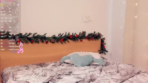 Snapshot of charlinepiker chatting on February 2026 07:35:02 AM Yumi online show from February 2026 07:35:02 AM