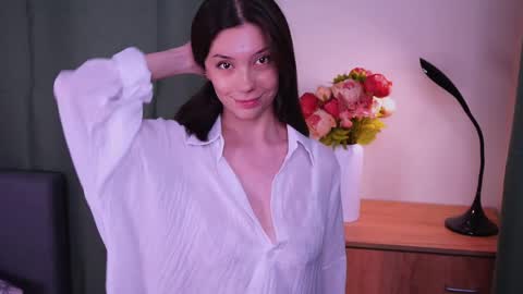 Yumi online show from May 2026 10:52:02 PM