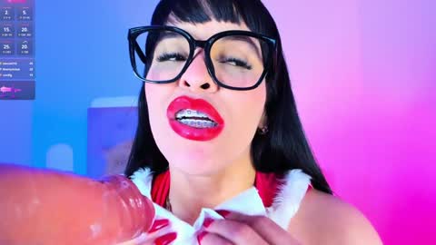 Snapshot of charlootteevans chatting on December 2024 03:58:02 AM Charloott Evans online show from December 2024 03:58:02 AM