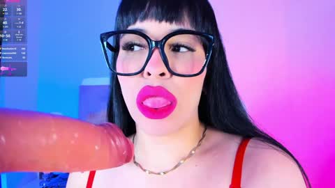 Snapshot of charlootteevans chatting on December 2024 02:29:02 AM Charloott Evans online show from December 2024 02:29:02 AM