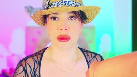 Snapshot of charlootteevans chatting on October 2025 10:36:01 PM Charloott Evans online show from October 2025 10:36:01 PM