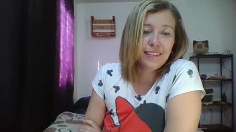 Snapshot of charlot_ponze chatting on December 2024 07:19:02 PM charlott online show from December 2024 07:19:02 PM