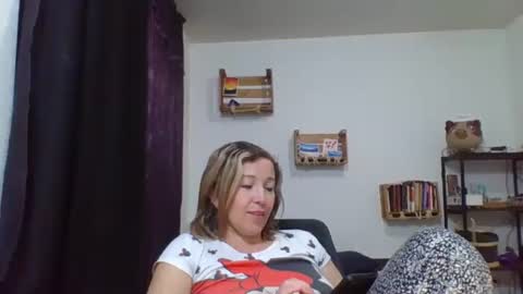 Snapshot of charlot_ponze chatting on January 2025 12:46:02 AM charlott online show from January 2025 12:46:02 AM