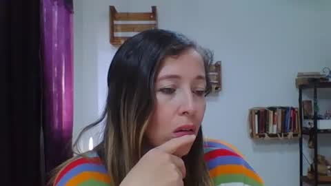 Snapshot of charlot_ponze chatting on December 2025 05:41:02 PM charlott online show from December 2025 05:41:02 PM