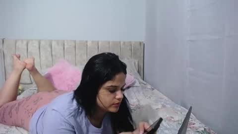 Snapshot of charlot_walker chatting on December 2025 02:17:01 AM Charlote Walker online show from December 2025 02:17:01 AM