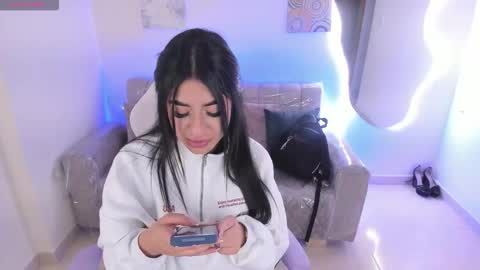    online show from December 2025 06:02:01 PM