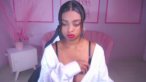 Charlote  online show from January 2025 01:56:01 PM