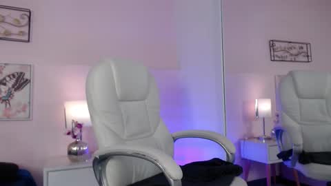 CHARLOTE online show from February 2026 03:26:01 AM