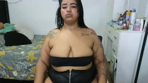 charlotte_027 online show from November 2025 05:50:02 AM