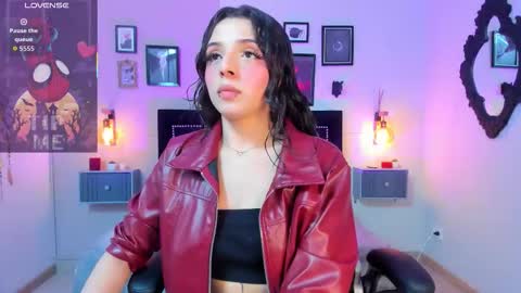 Charlotte online show from November 2025 04:36:02 AM