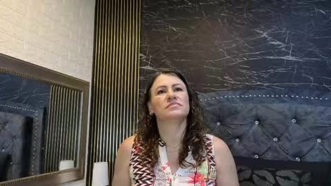 Snapshot of charlotte__g chatting on May 2026 11:18:01 AM charlotte online show from May 2026 11:18:01 AM