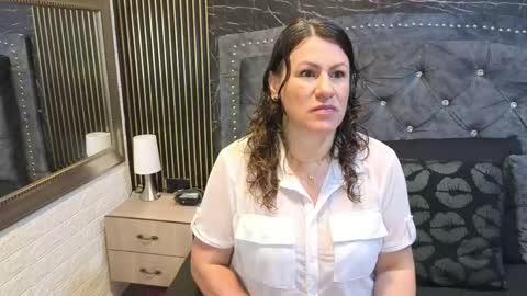 Snapshot of charlotte__g chatting on May 2026 11:37:02 AM charlotte online show from May 2026 11:37:02 AM