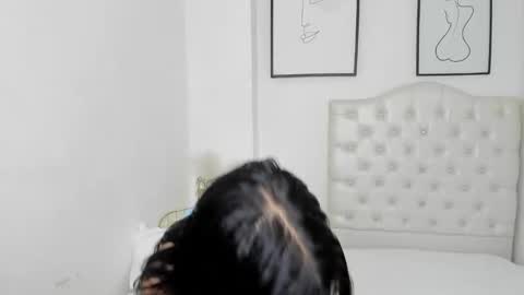 Snapshot of charlotte_capell chatting on February 2025 06:15:02 AM Charly online show from February 2025 06:15:02 AM