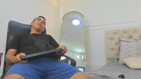 charlottte y dante online show from January 2026 04:51:01 AM