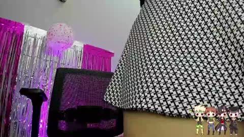 Charlie  online show from February 2025 12:33:02 PM