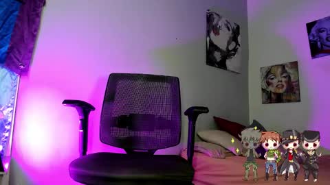 Charlie  online show from December 2025 04:17:01 AM