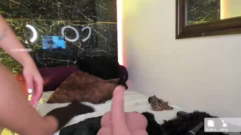 Snapshot of charlotte_line chatting on October 2025 06:45:02 PM charlotte_line online show from October 2025 06:45:02 PM