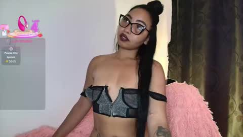 charlotte_princess_1 online show from March 2026 09:01:01 AM