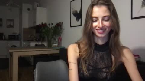 Snapshot of charlotte_roche chatting on February 2025 05:18:02 PM Charlotte Roche online show from February 2025 05:18:02 PM