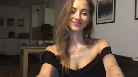 Snapshot of charlotte_roche chatting on March 2025 06:12:01 PM Charlotte Roche online show from March 2025 06:12:01 PM