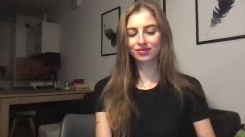 Snapshot of charlotte_roche chatting on October 2025 03:38:02 PM Charlotte Roche online show from October 2025 03:38:02 PM