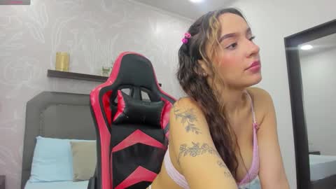 charlotte_rousee online show from September 2025 12:32:01 PM