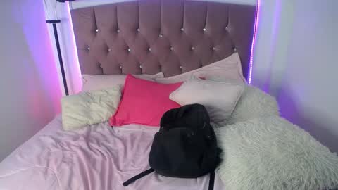 charlotte_walker1 online show from March 2025 05:57:01 AM