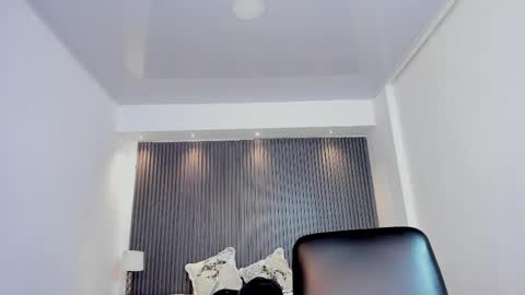 Snapshot of charlotte_whitee1 chatting on April 2026 11:27:01 AM Charlotte Everyday From 0700 to 1300 Col Time online show from April 2026 11:27:01 AM