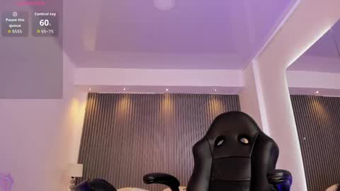 Snapshot of charlotte_whitee1 chatting on May 2026 12:34:02 PM Charlotte Everyday From 0700 to 1300 Col Time online show from May 2026 12:34:02 PM