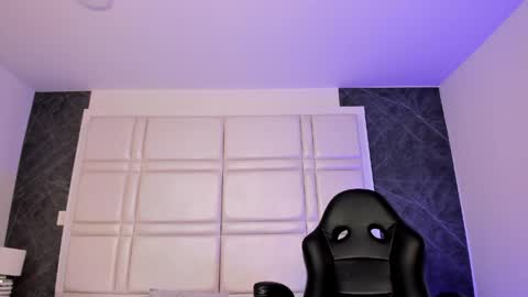 Snapshot of charlotte_whitee1 chatting on May 2026 11:15:01 AM Charlotte Everyday From 0700 to 1300 Col Time online show from May 2026 11:15:01 AM