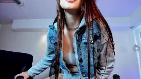 Snapshot of charlotte_whitee1 chatting on May 2026 11:26:01 AM Charlotte Everyday From 0700 to 1300 Col Time online show from May 2026 11:26:01 AM